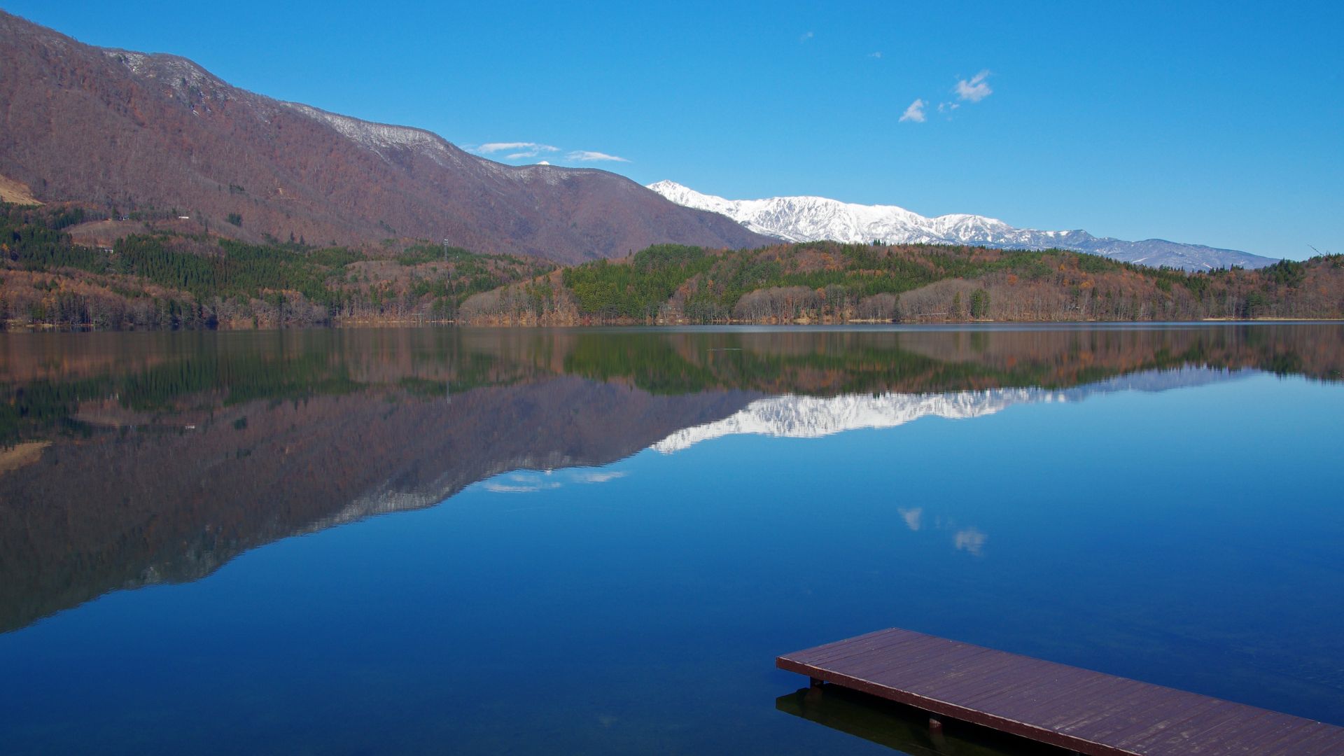 ทะเลสาบอาโอกิ (Lake Aoki)